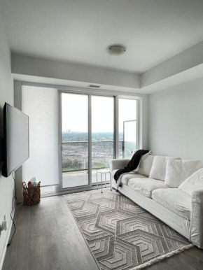 Modern Private Condo in Mimico